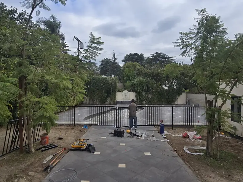 Pool safety fence by Apexguard Fence