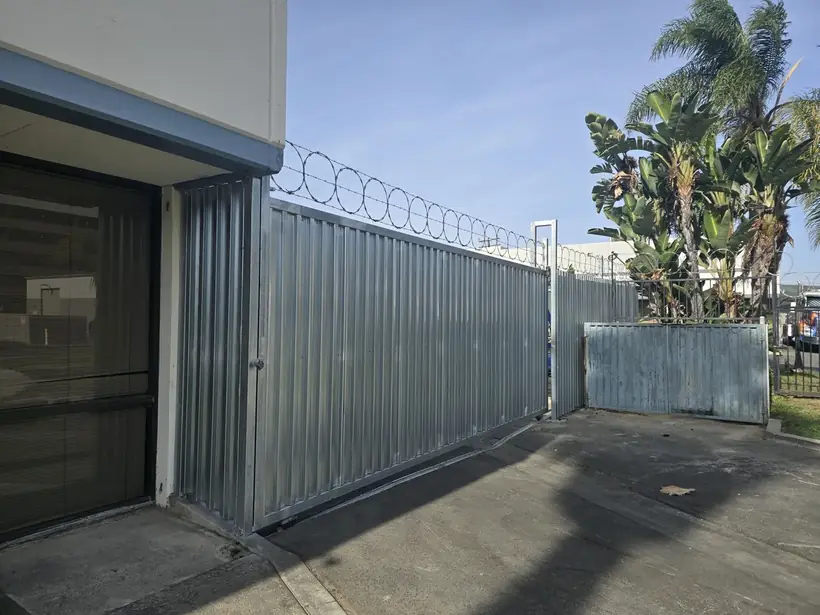 Commercial steel security fence by Apexguard Fence